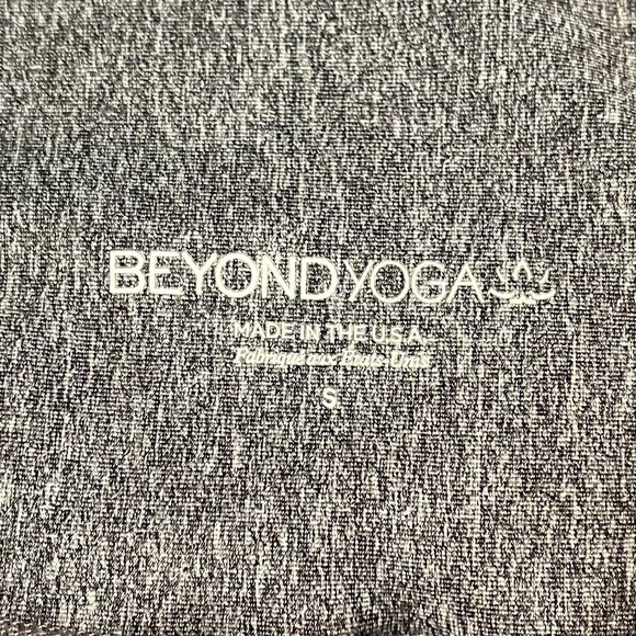 Beyond Yoga Alloy Ombre Speckled Midi Leggings in Grey/Rose Gold Size Small - Picture 3 of 6